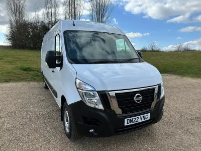 Używany Nissan Interstar Tekna 135 KM (99 kW) 2022 Biały Van