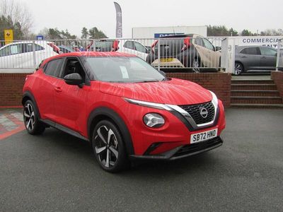 Begagnad Nissan Juke Tekna 2023 Röd SUV