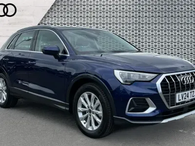 Używany Audi Q3 Sport 150 KM (110 kW) 2024 Niebieski SUV
