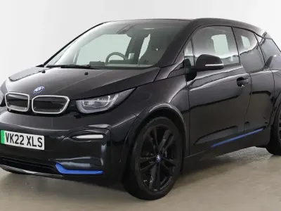 Usado BMW i3 Comfort Edition 133 kW (181 CV) 2022 Negro Utilitario