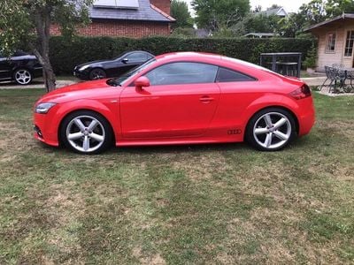 Used Audi TT S-Line 211 HP (155 kW) 2011 Red Coupe