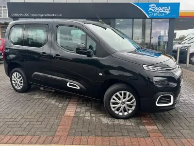 Used Citroën Berlingo Feel 2021 Black MPV