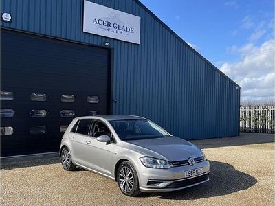 Used VW Golf VII SE 130 HP (95 kW) 2018 Silver Hatchback