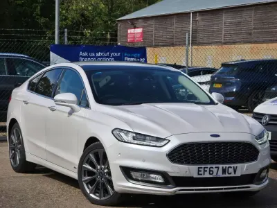 Second-hand Ford Mondeo Vignale 180 CP (132 kW) 2018 Alb Hatchback