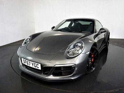 Porsche 911 Carrera GTS