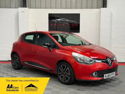 Used Renault Clio Dynamique 90 HP (66 kW) 2015 Red Hatchback