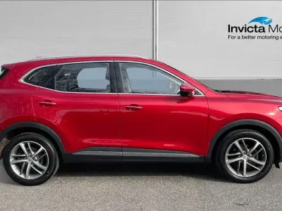 Used MG HS Excite 162 HP (119 kW) 2023 Red SUV