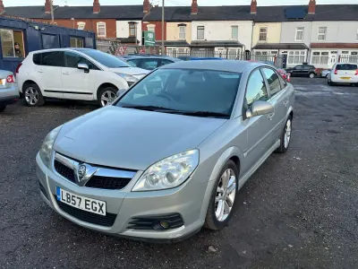 Używany Vauxhall Vectra SRi 150 KM (110 kW) 2007 Beżowy Hatchback