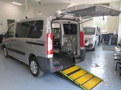 Used Peugeot TePee Comfort 2015 Silver MPV