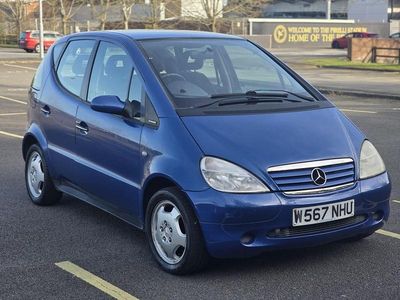 Begagnad Mercedes A160 Elegance 2000 Blå Halvkombi