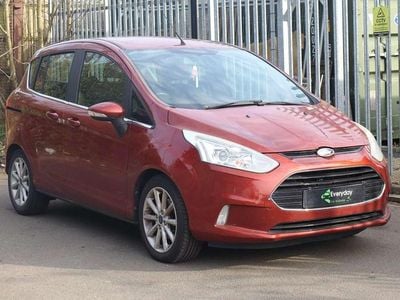 Used Ford B-MAX Titanium 2015 Red MPV