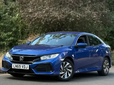 Used Honda Civic SE 126 HP (92 kW) 2019 Blue Hatchback