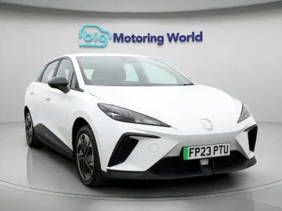 Used MG MG4 EV SE 319 kW (435 HP) 2023 White Hatchback