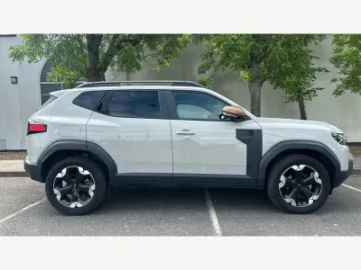 Used Dacia Duster Extreme 130 HP (95 kW) 2025 Beige SUV