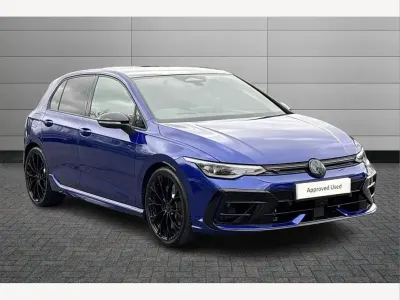 Nouă VW Golf VIII Black Edition 333 CP (244 kW) 2026 Albastru Hatchback