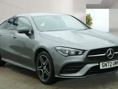 Begagnad Mercedes CLA250 AMG Line Premium 2022 Grå Sedan