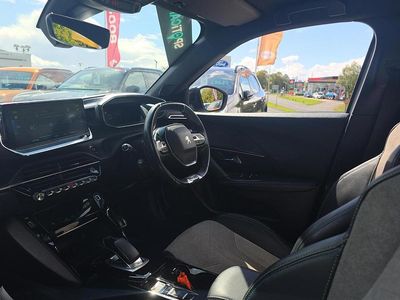 Peugeot e-2008
