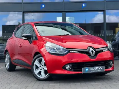 Used Renault Clio Dynamique 90 HP (66 kW) 2015 Red Hatchback
