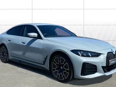 Usado BMW i4 M Sport 250 kW (340 CV) 2025 Gris Berlina