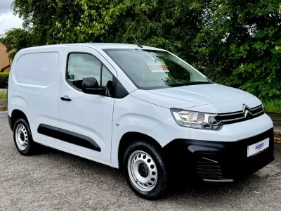 Used Citroën Berlingo 100 HP (73 kW) 2023 White MPV