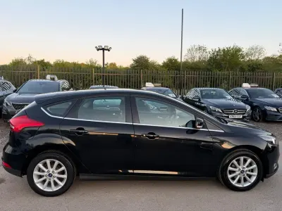 Używany Ford Focus Titanium 125 KM (91 kW) 2016 Czarny Hatchback