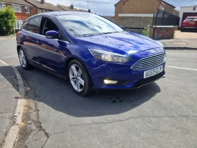 Used Ford Focus Zetec 2016 Blue Hatchback