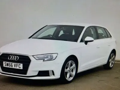 Używany Audi A3 Sport 115 KM (84 kW) 2017 Biały Hatchback