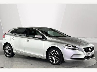Used Volvo V40 Momentum 122 HP (89 kW) 2019 Hatchback