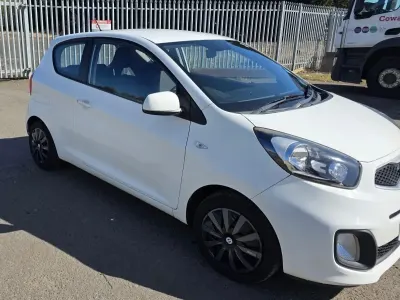 Used Kia Picanto 2012 White Hatchback