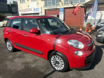 Used Fiat 500L Lounge 85 HP (62 kW) 2014 Red MPV