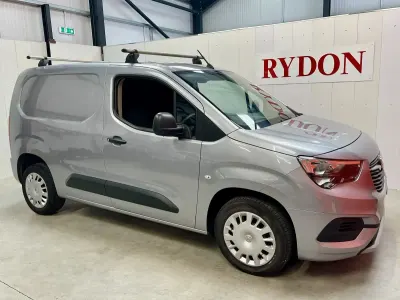 Used Vauxhall Combo Sportive 100 HP (73 kW) 2020 Grey MPV