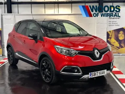 Used Renault Captur Signature 90 HP (66 kW) 2017 Red/black SUV