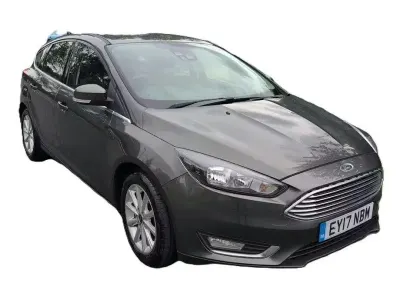Usado Ford Focus Titanium 125 CV (91 kW) 2017 Gris Utilitario