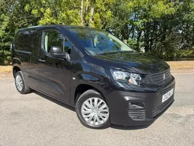 Used Peugeot Partner 131 HP (96 kW) 2021 Black MPV