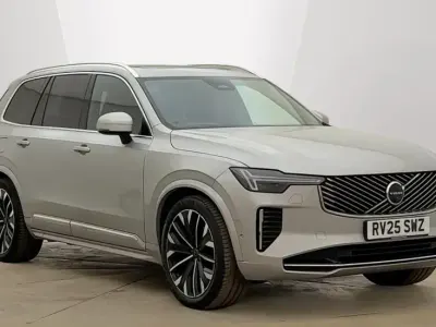 Gebraucht Volvo XC90 Ultra 250 PS (183 kW) 2025 Silber SUV