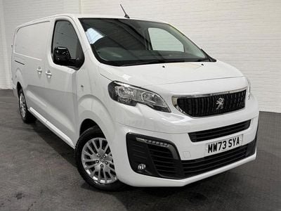 Used Peugeot Expert Premium 142 HP (104 kW) 2023 White Van