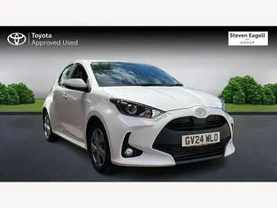 Used Toyota Yaris 116 HP (85 kW) 2024 White Hatchback