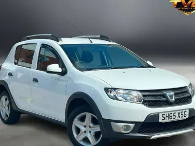 Used Dacia Sandero Ambiance 90 HP (66 kW) 2015 White Hatchback