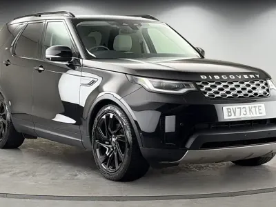 Używany Land Rover Discovery 5 S 300 KM (220 kW) 2023 Czarny SUV