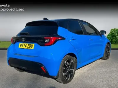 Used Toyota Yaris Hybrid Edition 130 HP (95 kW) 2024 Blue Hatchback