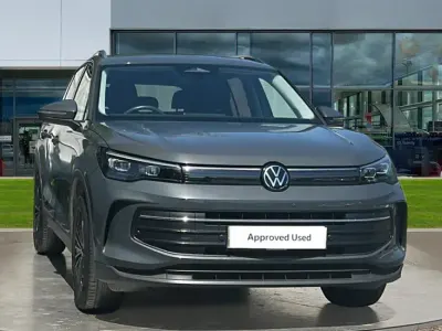 Usado VW Tiguan Match 150 HP (110 kW) 2024 Cinzento SUV