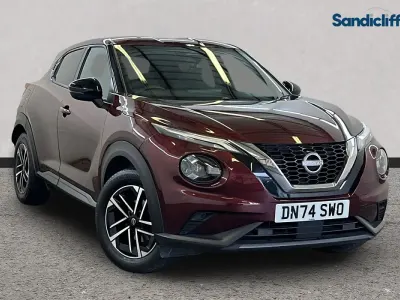 Used Nissan Juke N-Connecta 114 HP (83 kW) 2024 Red SUV