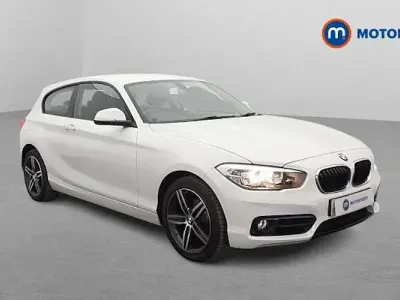Używany BMW 118 Sport Line 136 KM (100 kW) 2019 Biały Hatchback