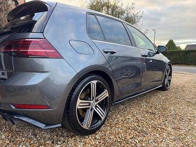 Second-hand VW Golf VII R 307 CP (225 kW) 2018 Gri Hatchback