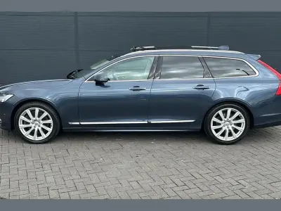 Used Volvo V90 Inscription 232 HP (170 kW) 2020 Blue Estate