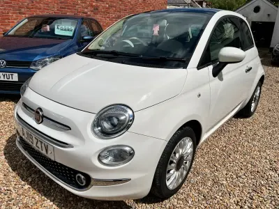 Gebraucht Fiat 500 Lounge 69 PS (50 kW) 2019 Weiß Kleinwagen