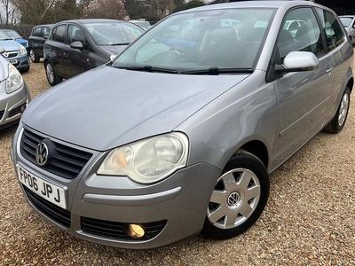 Used VW Polo S 75 HP (55 kW) 2006 Silver Hatchback