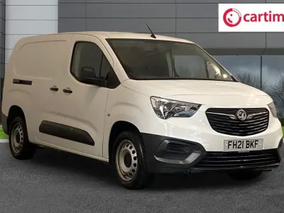 Używany Vauxhall Combo Edition 100 KM (73 kW) 2021 Biały Minivan