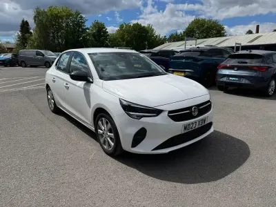 Używany Vauxhall Corsa Design Edition 74 KM (54 kW) 2023 Biały Hatchback