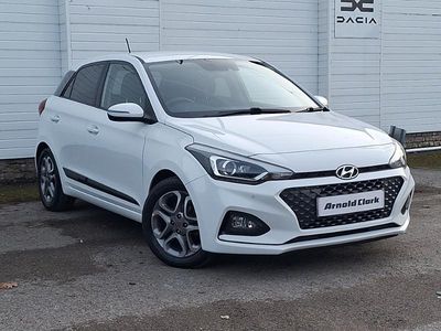 Used Hyundai i20 Premium 84 HP (61 kW) 2019 White Hatchback